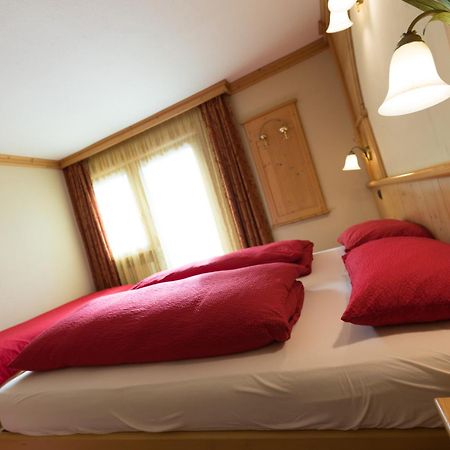 Hotel Champagne ลีวินโญ ภายนอก รูปภาพ