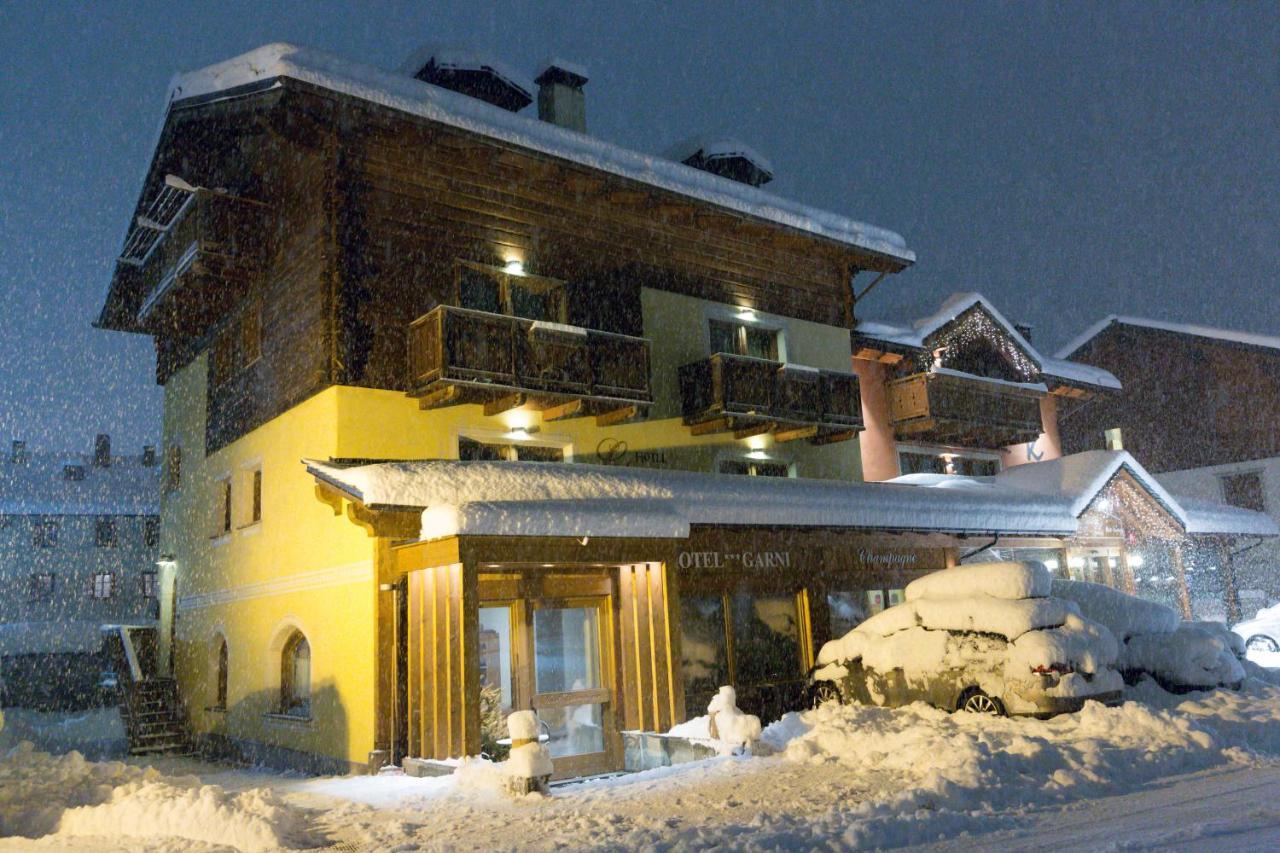 Hotel Champagne ลีวินโญ ภายนอก รูปภาพ