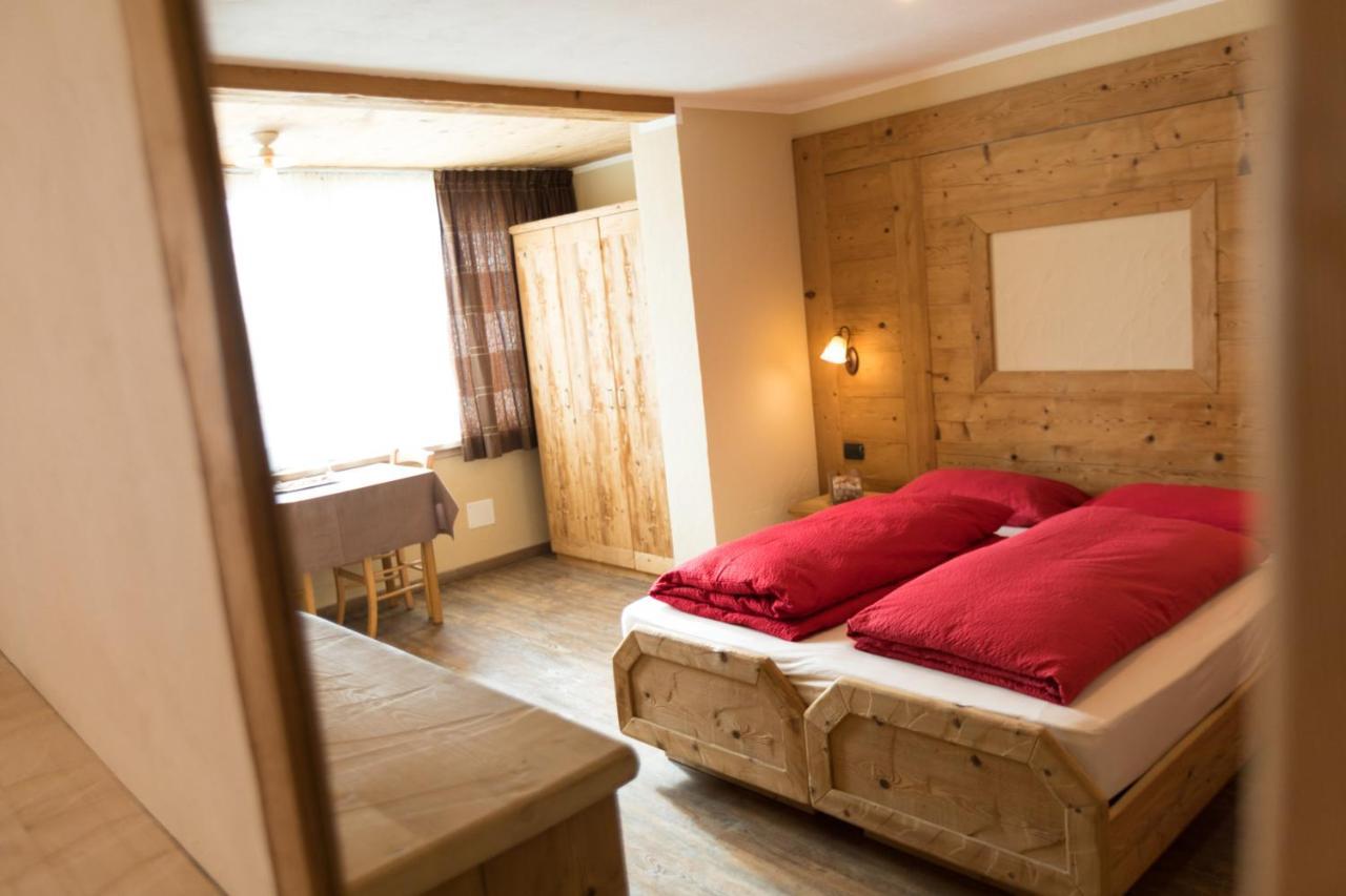 Hotel Champagne ลีวินโญ ภายนอก รูปภาพ