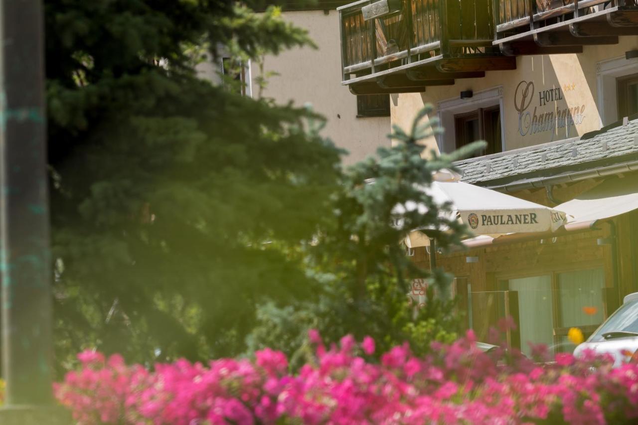 Hotel Champagne ลีวินโญ ภายนอก รูปภาพ