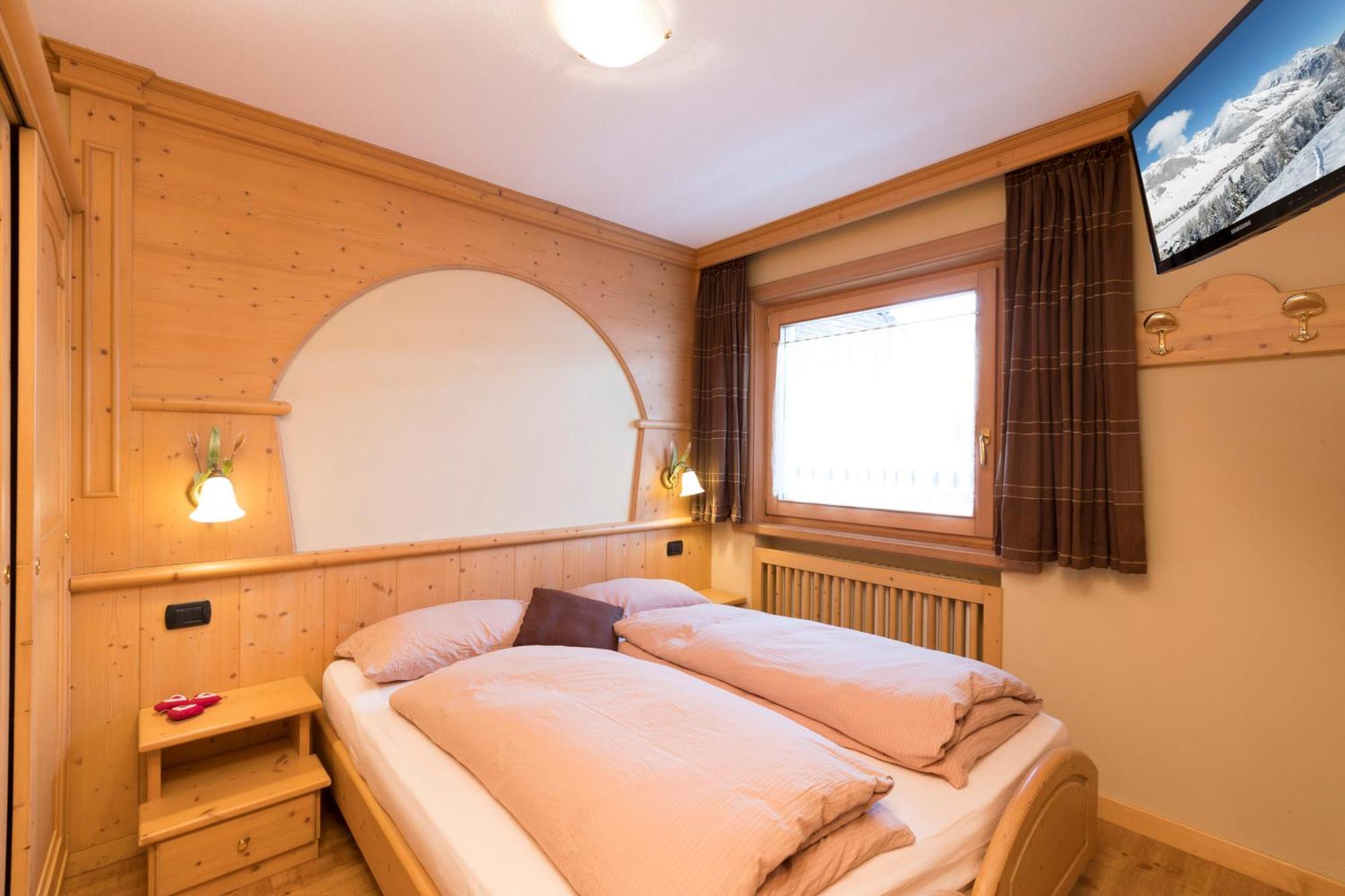Hotel Champagne ลีวินโญ ภายนอก รูปภาพ